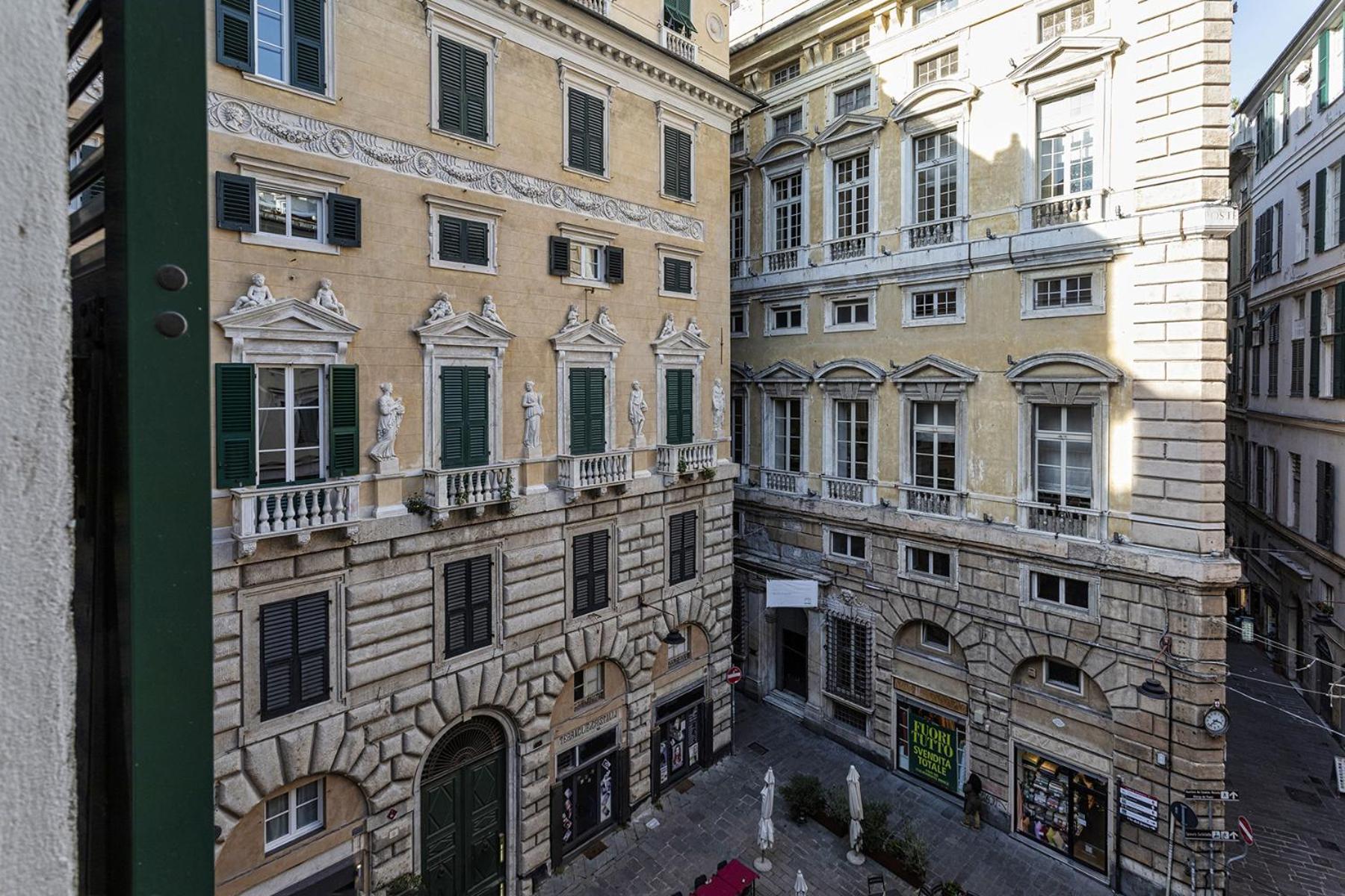 Art Near Lomellini Street By Wonderful Italy